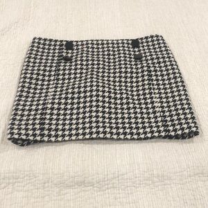 Express houndstooth black winter white mini skirt zipper small medium lined